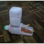 diy-plastic-bottle-pet-feeder-5