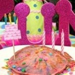 diy-rainbow-tie-dye-surprise-cake-03