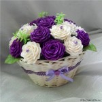 how-to-make-unique-flowers-from-crepe-paper-20