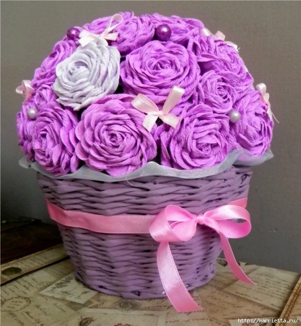 how-to-make-unique-flowers-from-crepe-paper-24