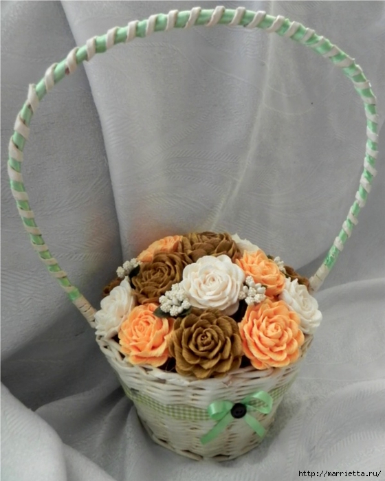how-to-make-unique-flowers-from-crepe-paper-25