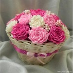 how-to-make-unique-flowers-from-crepe-paper-26