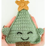 Christmas Tree Cuddler Free Crochet Pattern and Video Tutorial