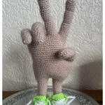 Hand with Moveable Fingers Crochet Pattern
