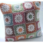 Happy Petal Pillow Free Crochet Pattern and Video Tutorial